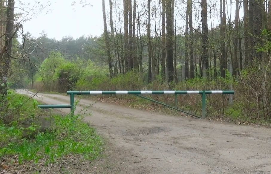 OGŁOSZENIE o sprzedaży zbędnych materiałów pochodzących z demontażu stalowych szlabanów leśnych obrotowych (przetarg pisemny nieograniczony)